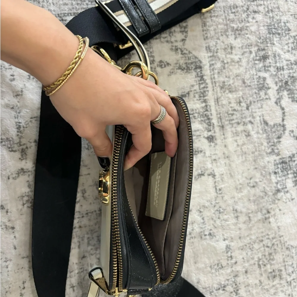 Marc Jacobs Cream and Black Leather Snapshot Crossbody Bag with Gold Hardware